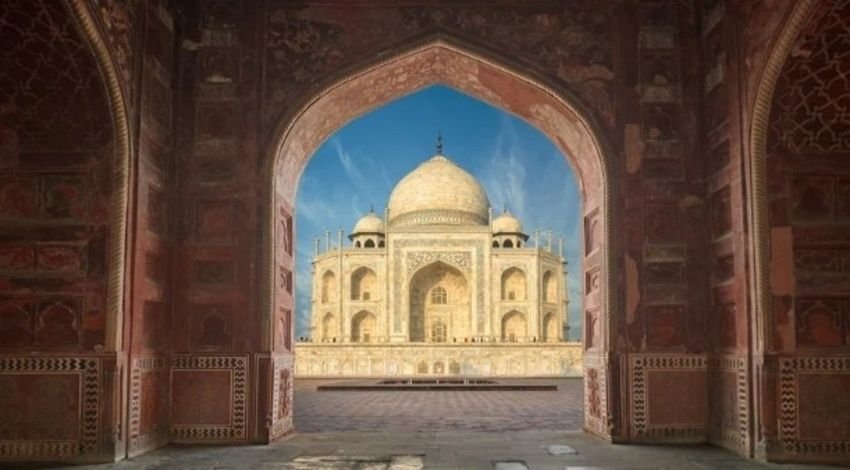 Countries-With-Beautiful-Natural-Wonders-Worth-Seeing (1)