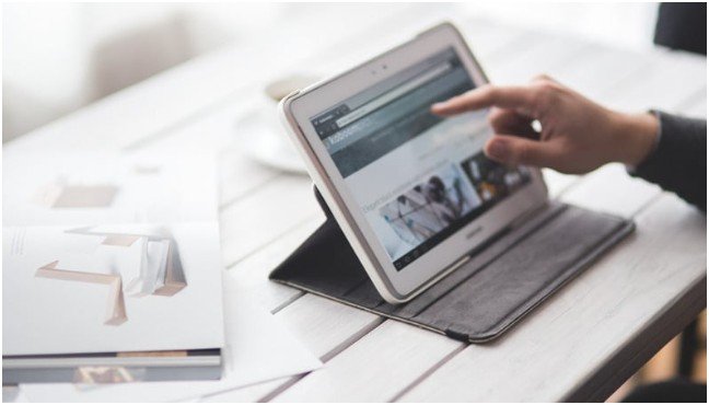 Digital Declutter for a Calmer Minimalist Lifestyle